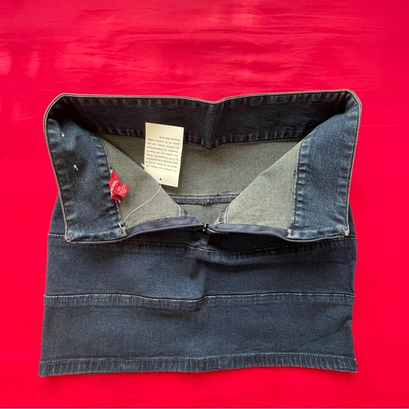 Guess Denim Mini Skirt Size 25 - Picture 4 of 7